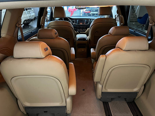 Kia Carnival, 2018 года, пробег 117953 км