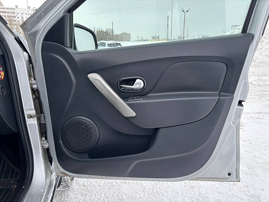 Renault Sandero Stepway Drive, 2019 года, пробег 89220 км