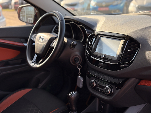 Lada (ВАЗ) Vesta Luxe Multimedia, 2018 года, пробег 131080 км