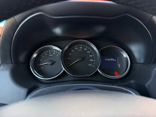 Renault Duster Privilege, 2017 года, пробег 175000 км