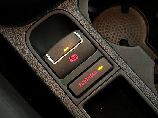 Volkswagen Tiguan Avenue, 2014 года, пробег 136810 км