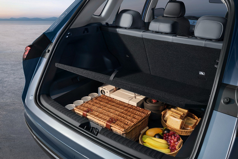 Geely EX5 EM-i Pro, белый