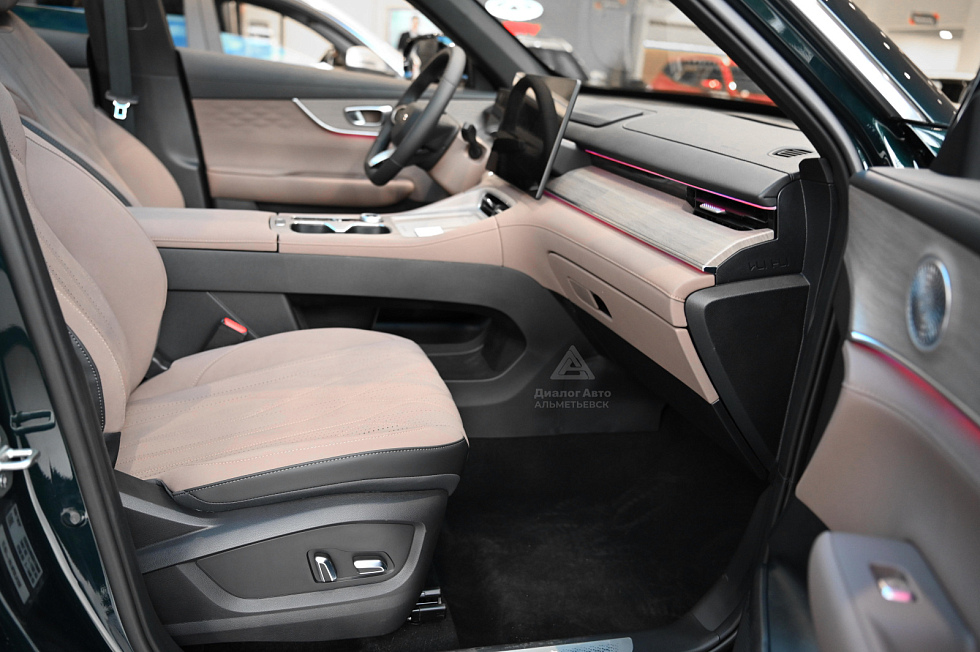 TENET T8 Ультра 4WD, зеленый