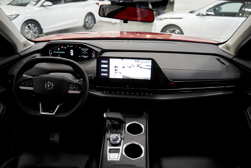 Changan UNI-S Техно, красный