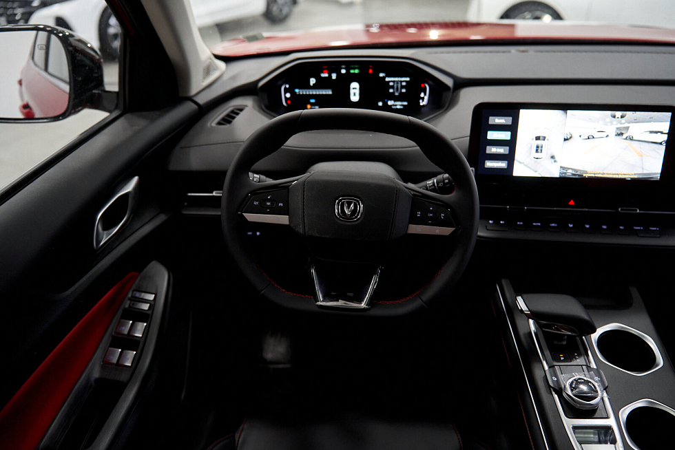 Changan UNI-S Техно, красный