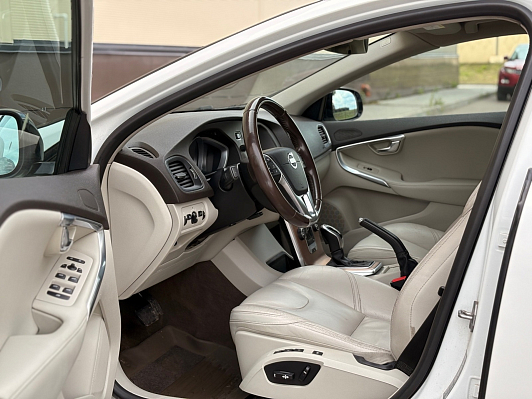 Volvo V40 Cross Country, 2014 года, пробег 153170 км