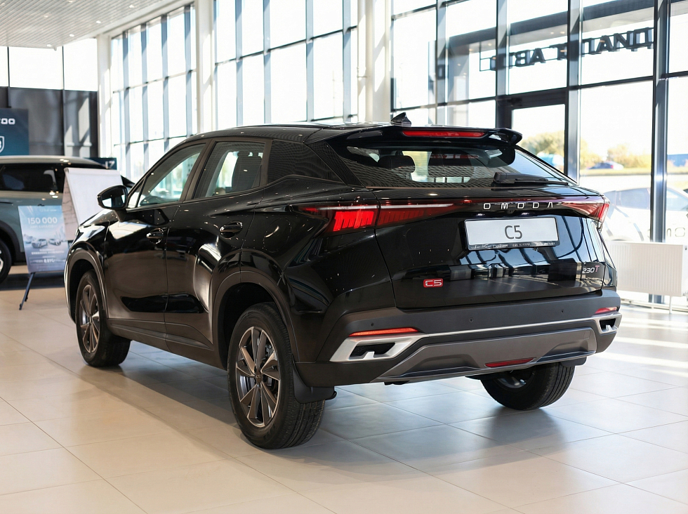 Omoda C5 Актив, черный