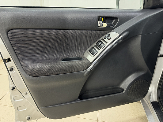 Toyota Matrix, 2002 года, пробег 217200 км