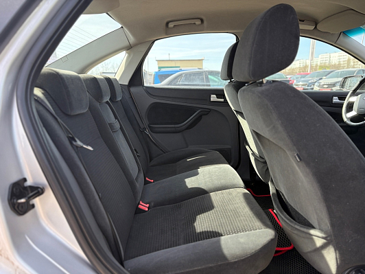 Ford Focus Ghia, 2007 года, пробег 207070 км