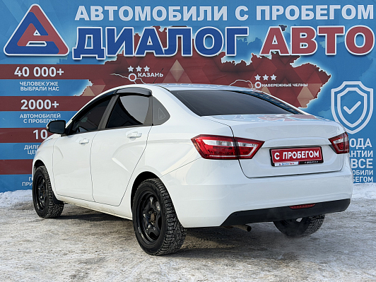 Lada (ВАЗ) Vesta Luxe, 2019 года, пробег 83000 км