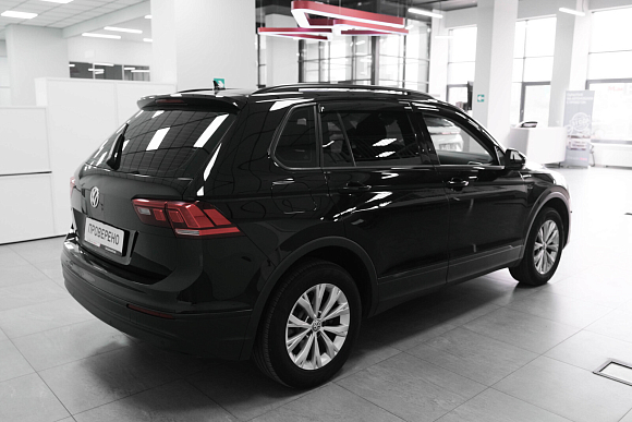 Volkswagen Tiguan Trendline, 2019 года, пробег 120000 км