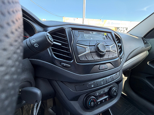Lada (ВАЗ) Vesta Comfort Image (2017-2019), 2019 года, пробег 90200 км
