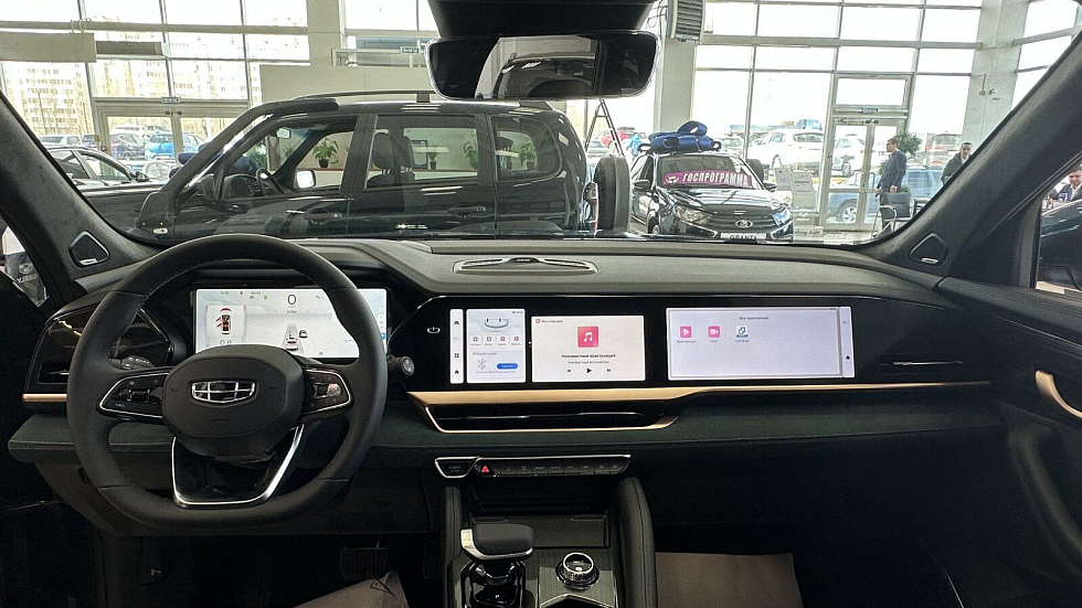 Geely Monjaro Exclusive, зеленый