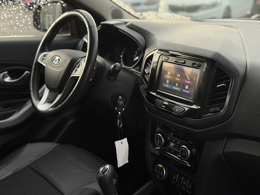 Lada (ВАЗ) XRAY Luxe Prestige, 2018 года, пробег 108696 км
