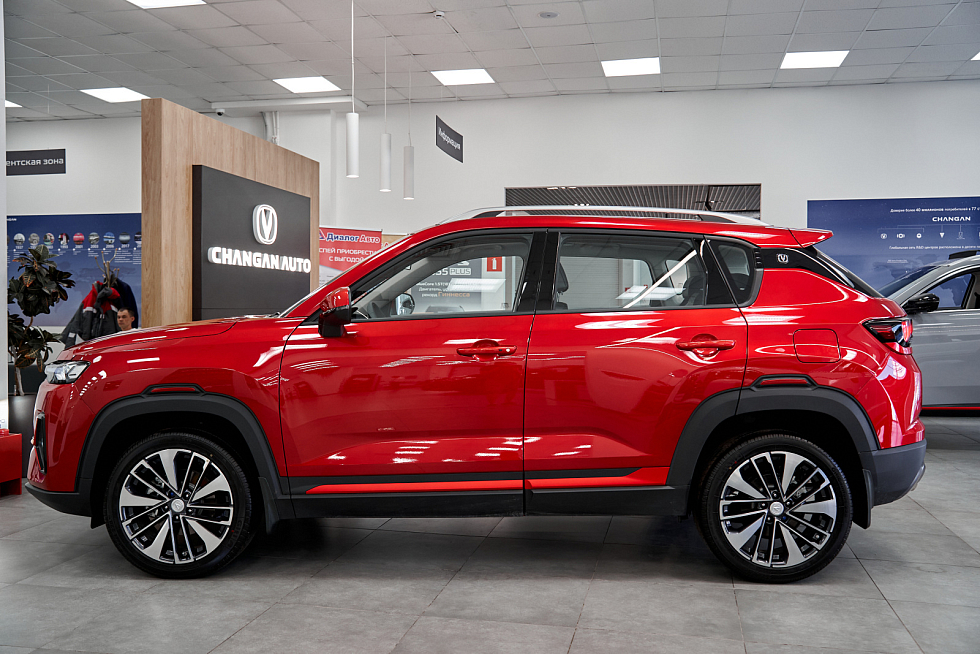 Changan CS35 Plus Advance, красный
