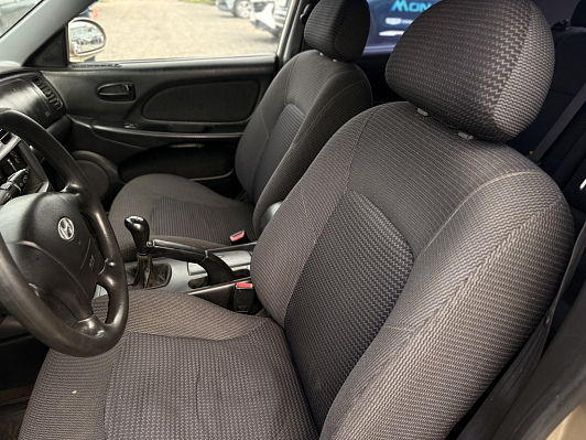 Hyundai Sonata, 2005 года, пробег 279136 км