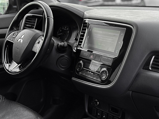 Mitsubishi Outlander Instyle, 2018 года, пробег 106997 км