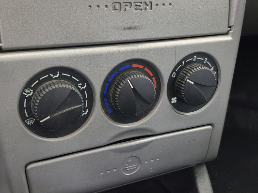 Lada (ВАЗ) Priora Норма, 2011 года, пробег 185958 км