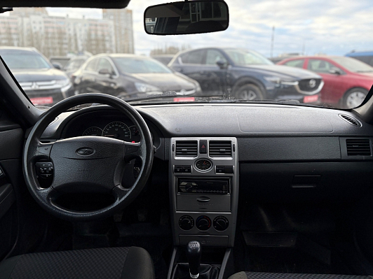 Lada (ВАЗ) Priora, 2011 года, пробег 221141 км