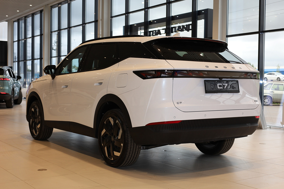 Omoda C7 Актив, белый