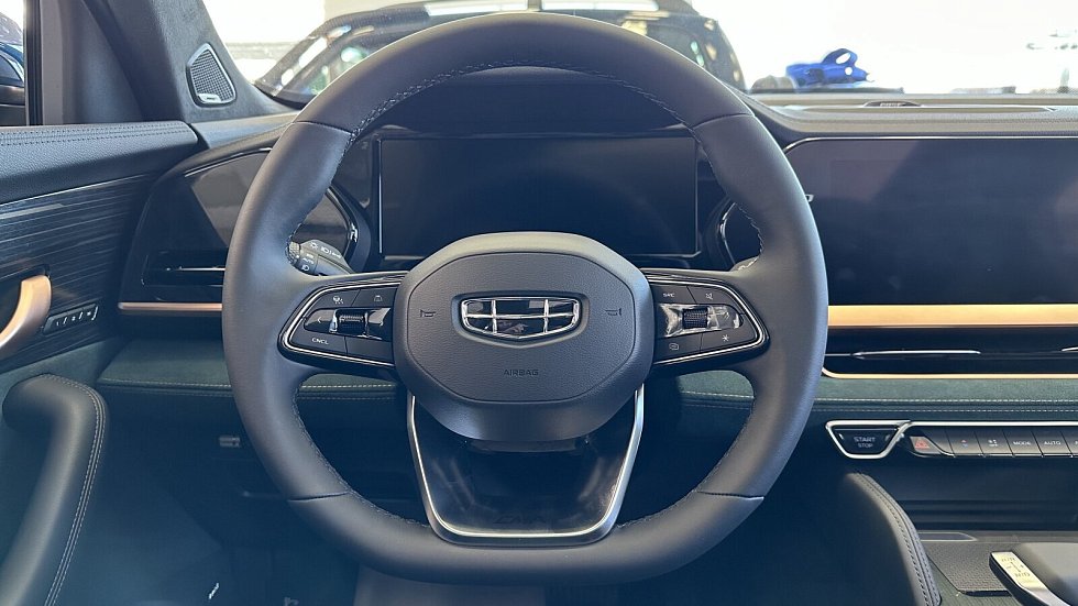 Geely Monjaro Флагман, синий