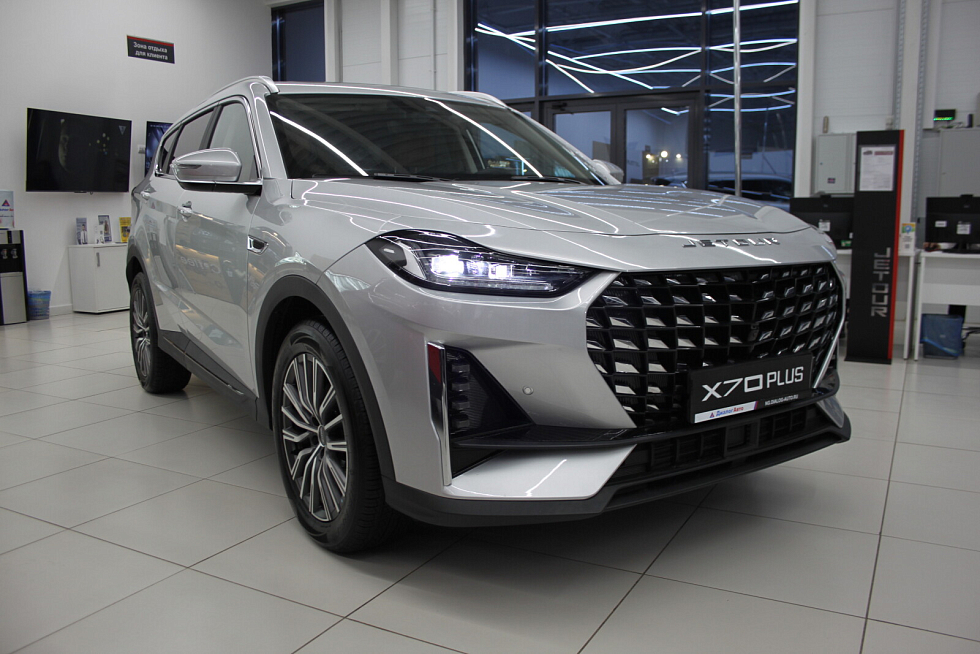 JETOUR X70 PLUS Luxury, серебряный