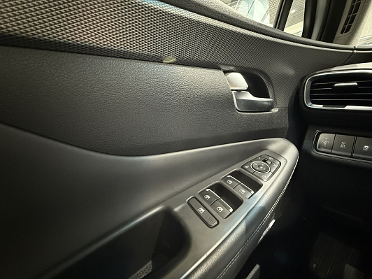 Hyundai Santa Fe Lifestyle, 2018 года, пробег 97000 км