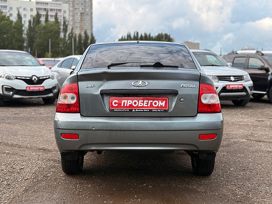 Lada (ВАЗ) Priora Норма, 2011 года, пробег 196000 км