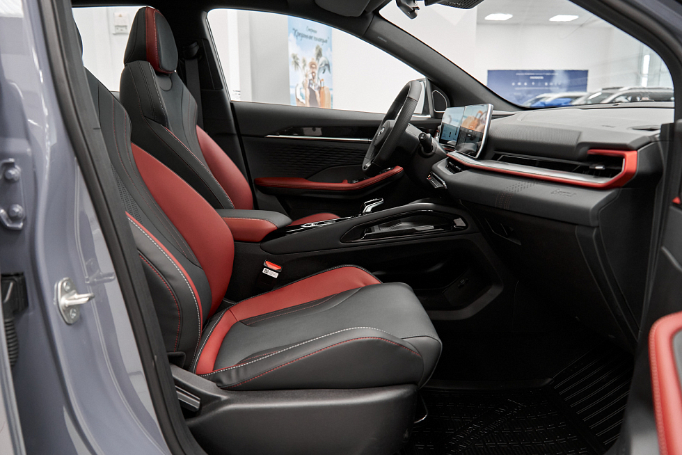 Geely Coolray Flagship, серый