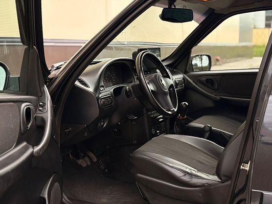 Chevrolet Niva GLC, 2010 года, пробег 150983 км