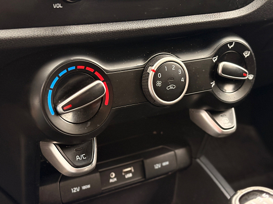 Kia Rio Comfort, 2017 года, пробег 121625 км