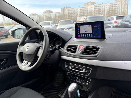 Renault Fluence Expression, 2011 года, пробег 180810 км