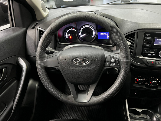 Lada (ВАЗ) XRAY Comfort, 2018 года, пробег 110000 км