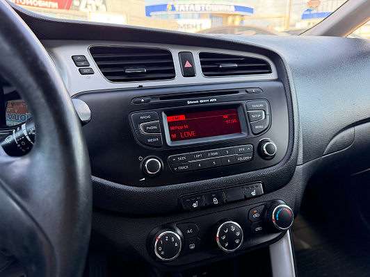 Kia Ceed Comfort, 2015 года, пробег 175783 км