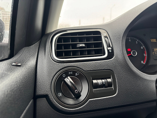Volkswagen Polo Drive, 2018 года, пробег 225000 км