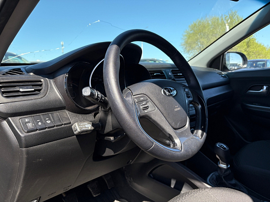 Kia Rio Luxe, 2015 года, пробег 212450 км