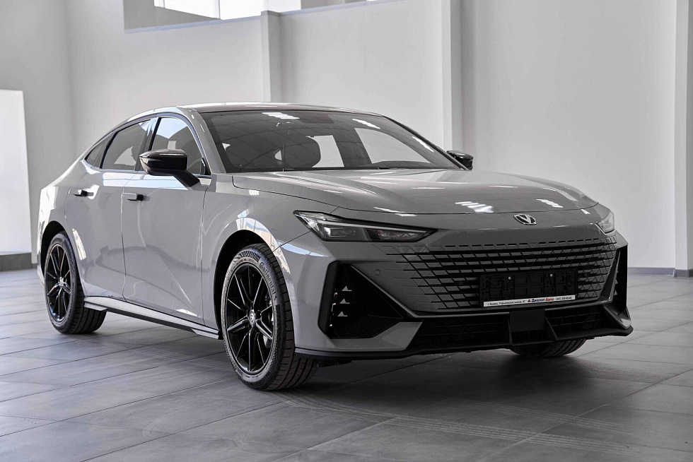 Changan UNI-V Luxe, серый