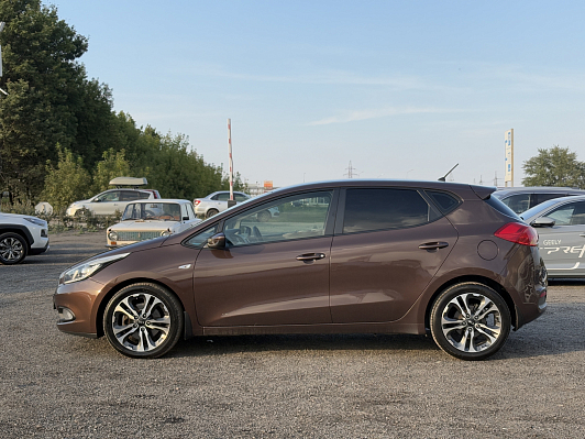 Kia Ceed Luxe, 2013 года, пробег 175000 км