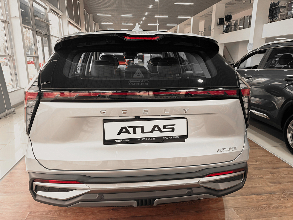Geely Atlas Flagship, серебряный