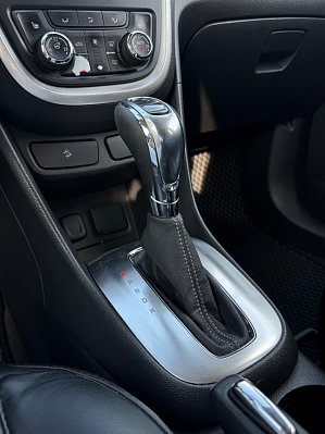 Opel Mokka Enjoy, 2013 года, пробег 239024 км
