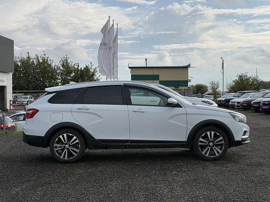 Lada (ВАЗ) Vesta Comfort Winter EnjoY Pro, 2019 года, пробег 131501 км
