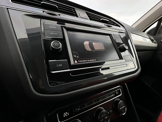 Volkswagen Tiguan Trendline, 2018 года, пробег 82250 км