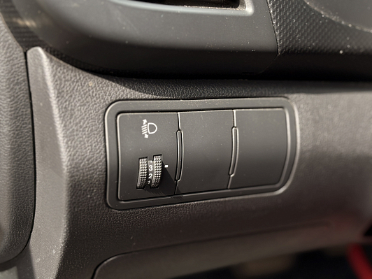 Hyundai Solaris Active, 2012 года, пробег 241297 км