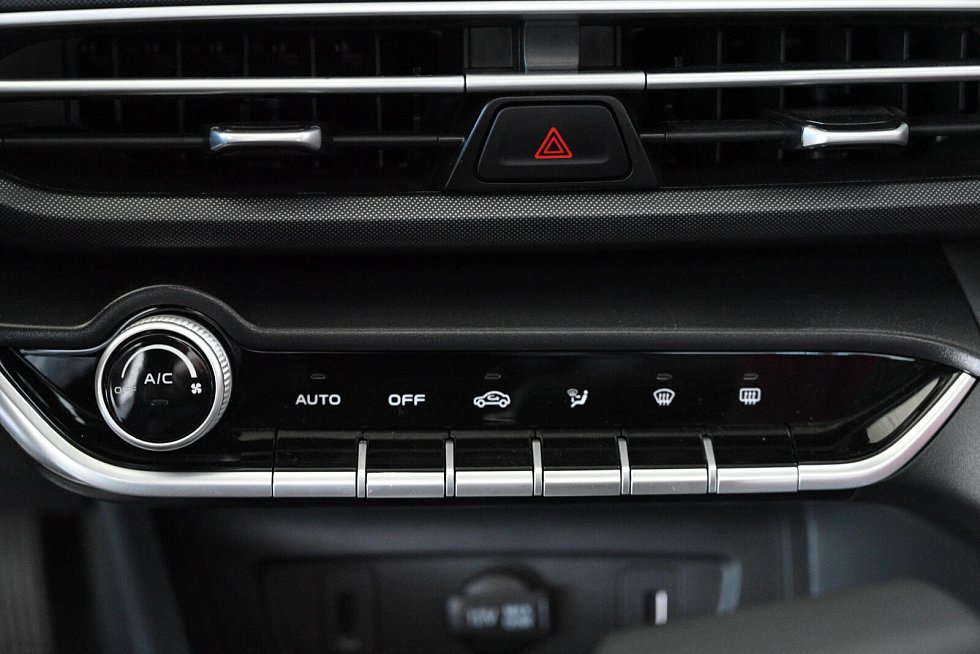 Changan Eado Plus Техно, серый