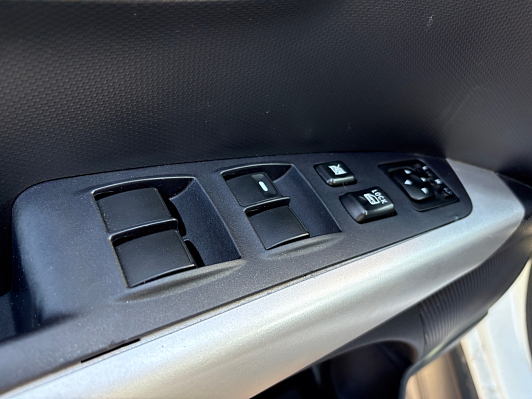Mitsubishi Outlander Intense, 2011 года, пробег 267000 км
