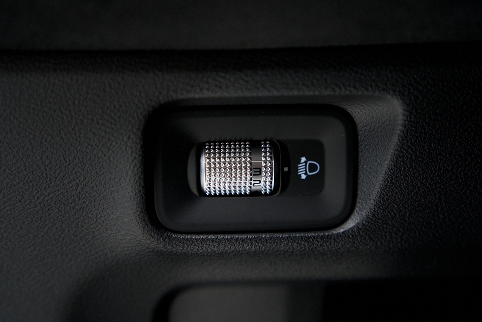 Geely Monjaro Flagship, серый