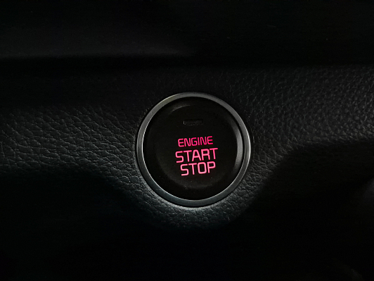 Kia Stonic, 2018 года, пробег 120191 км