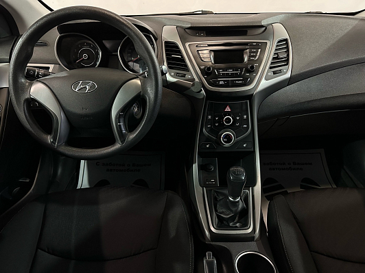 Hyundai Elantra Base, 2015 года, пробег 126000 км