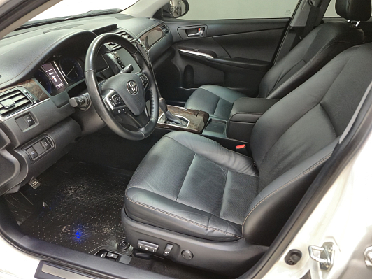 Toyota Camry Exclusive, 2018 года, пробег 75182 км