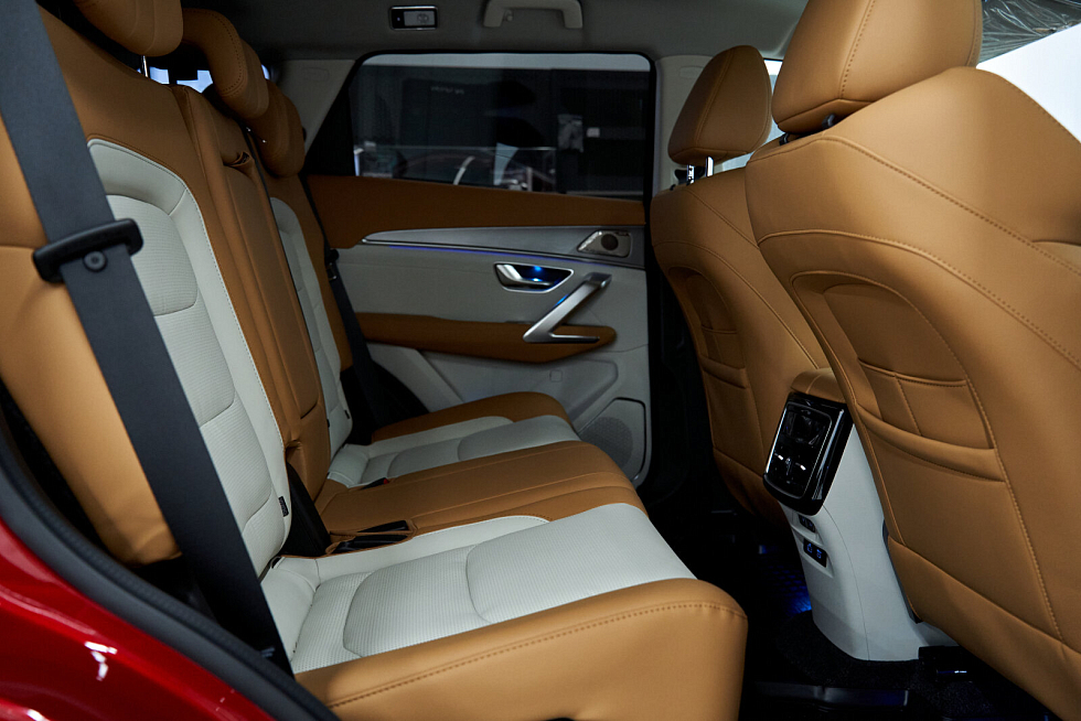 JETOUR X70 PLUS Luxury, красный